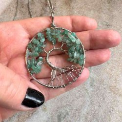 Halskde med Grn Aventurin  Livets Tr vedhng