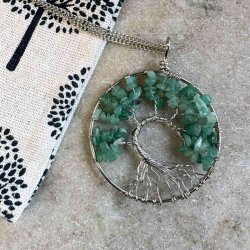 Halskde med Grn Aventurin  Livets Tr vedhng