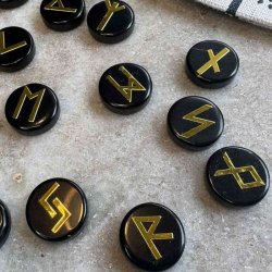 Runest i Sort Obsidian