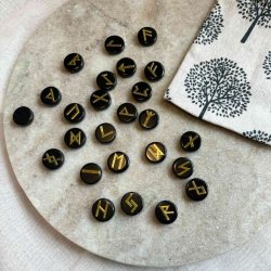 Runest i Sort Obsidian